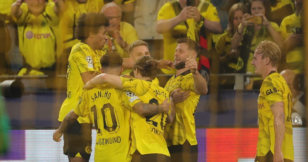 Borussia Dortmund en festejo - Foto: AP
