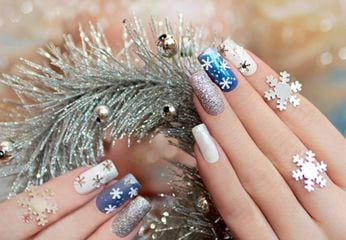 10 ideas de manicuras delicadas y navideñas para lucir este fin de año