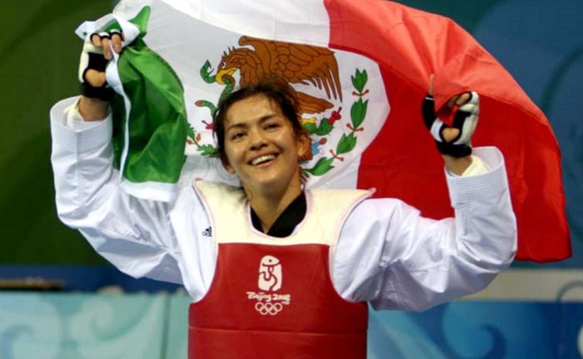 Uno de los mayores orgullos de México en el taekwondo. La atleta, nacida en Guasave inició en el deporte a los 5 años de edad. Actualmente es triple medallista mundial y tiene tres medallas olímpicas: Oro en Beijing 2008, bronce en Londres 2012 y plata en Río 2016. (Foto: El Universal)
