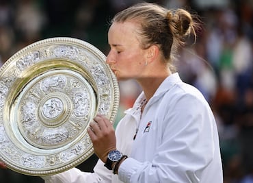 Barbora Krejcikova se consagra como campeona en la final femenil de Wimbledon