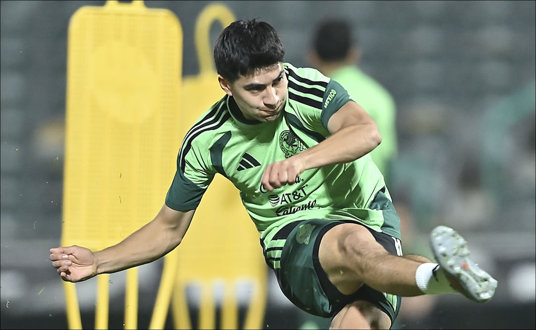 Obed Vargas, durante un entrenamiento con la Selección Mexicana. FOTO: Imago7