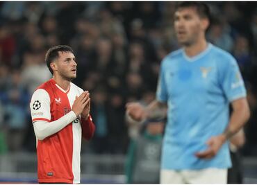 Santi Giménez suma su tercer partido sin marcar y el Feyenoord cae en Champions ante la Lazio