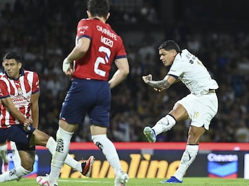 VIDEO: El Toro Fernández abrió el marcador ante Chivas con un golazo