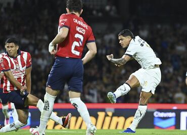 VIDEO: El Toro Fernández abrió el marcador ante Chivas con un golazo