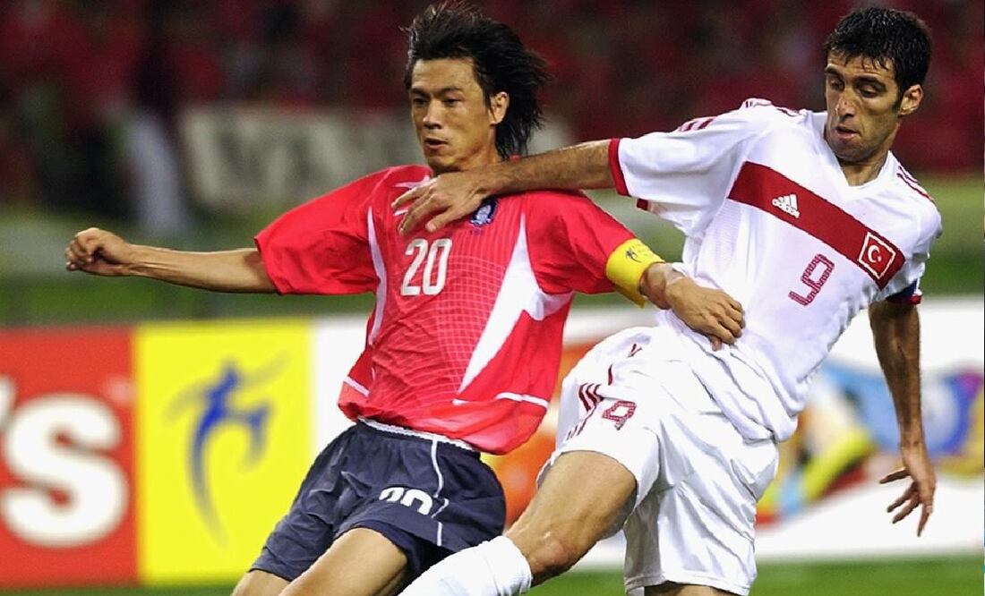 Hakan Şükür de Turquía anotó el gol más rápido de los Mundiales Foto: Especial