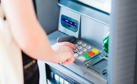 ¿Cuál es el monto máximo que puedes recibir o depositar para evitar al SAT?