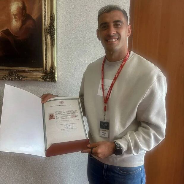 Berterame recibió su carta de naturalización que lo acredita como mexicano en julio pasado. Foto: Especial