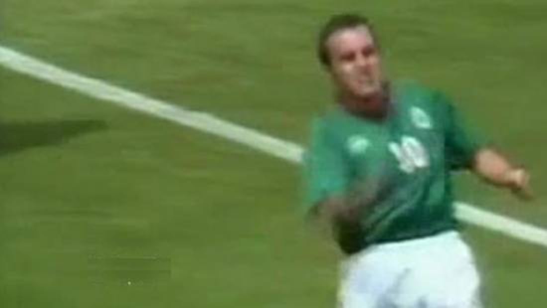 Cuauhtémoc Blanco puso asistencia y le marcó al Milan en 2002. Foto: Especial