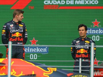 Checo Pérez admite frustración por el éxito de Verstappen: 'Max gana carreras y yo sufro por puntos'