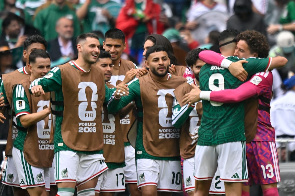 Selección Mexicana en festejo de gol, durante la inauguración del Mundial de 2026 en el Estadio Ciudad de México - Foto: Imago7