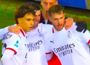 Santi Giménez se estrena con el Milan, haciendo un golazo