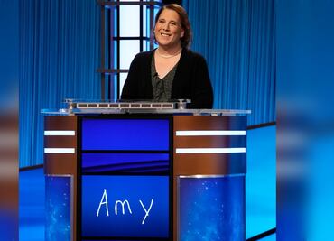 Mujer impone récord al ganar en “Jeopardy!” más de un millón de dólares