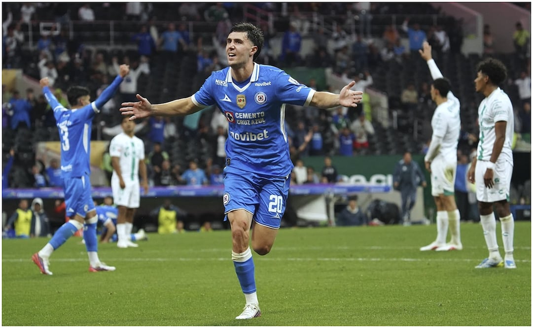 Cruz Azul derrotó al Santos Foto: Imago7