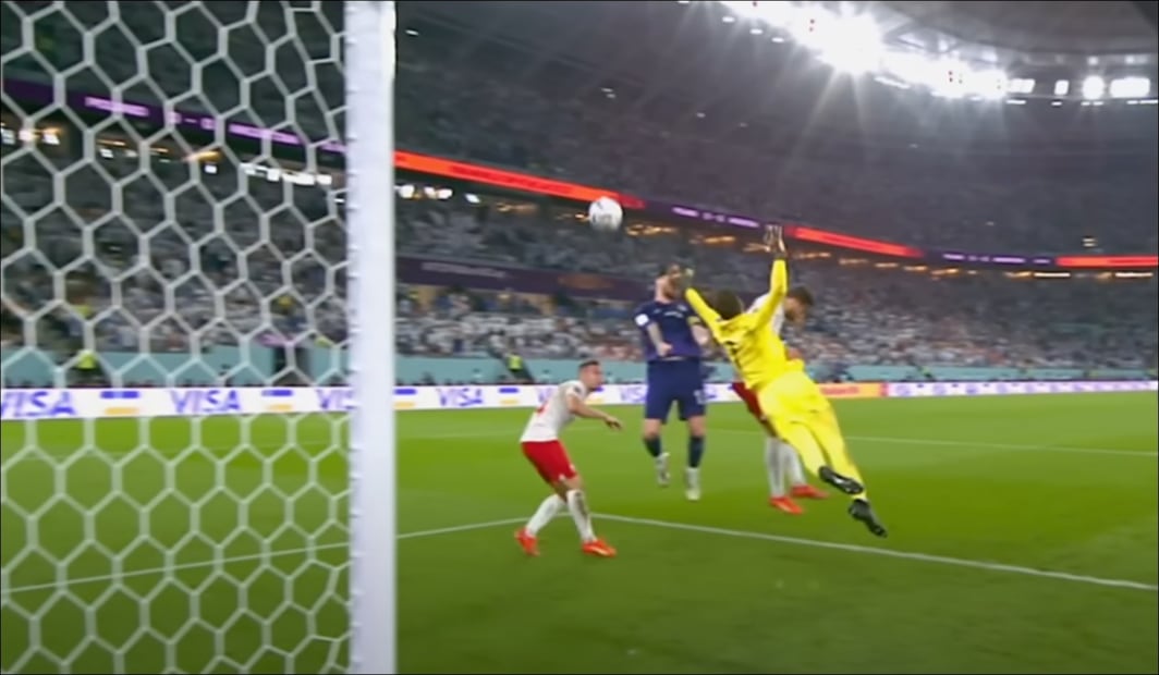El penal de Szczęsny a Lionel Messi / Foto: Especiales