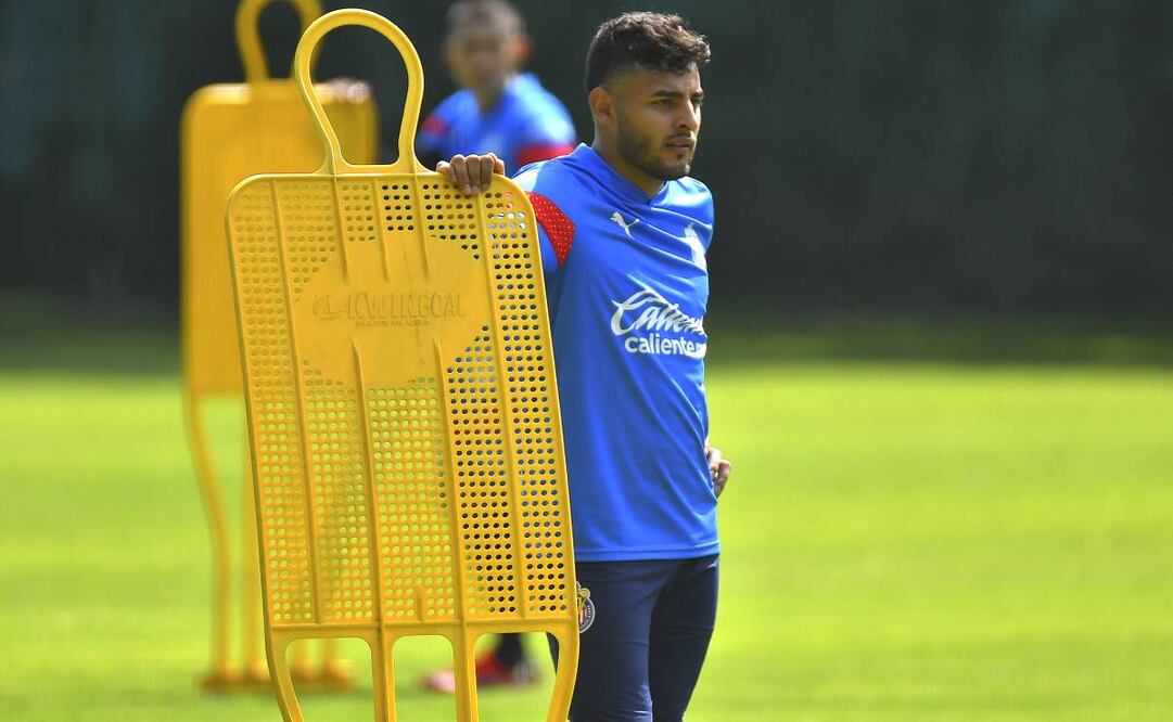 Alexis Vega ya entrena con Chivas, pero no lo consideran para los juegos. Foto: Imago7