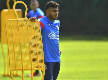 Alexis Vega, Chicote Calderón y Raúl Martínez están borrados en Chivas