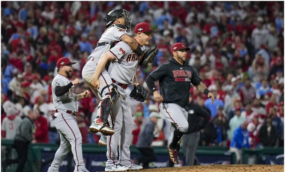 Dback de Arizona festejando el pase a Serie Mundial / FOTO: AP