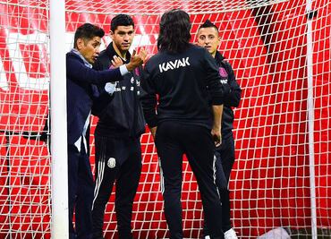 Ya se sabe qué portero ocuparía el lugar de Guillermo Ochoa en la Selección Mexicana