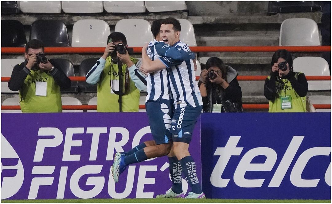 Jugadores de Pachuca celebrando un gol ante León / FOTO: Imago7
