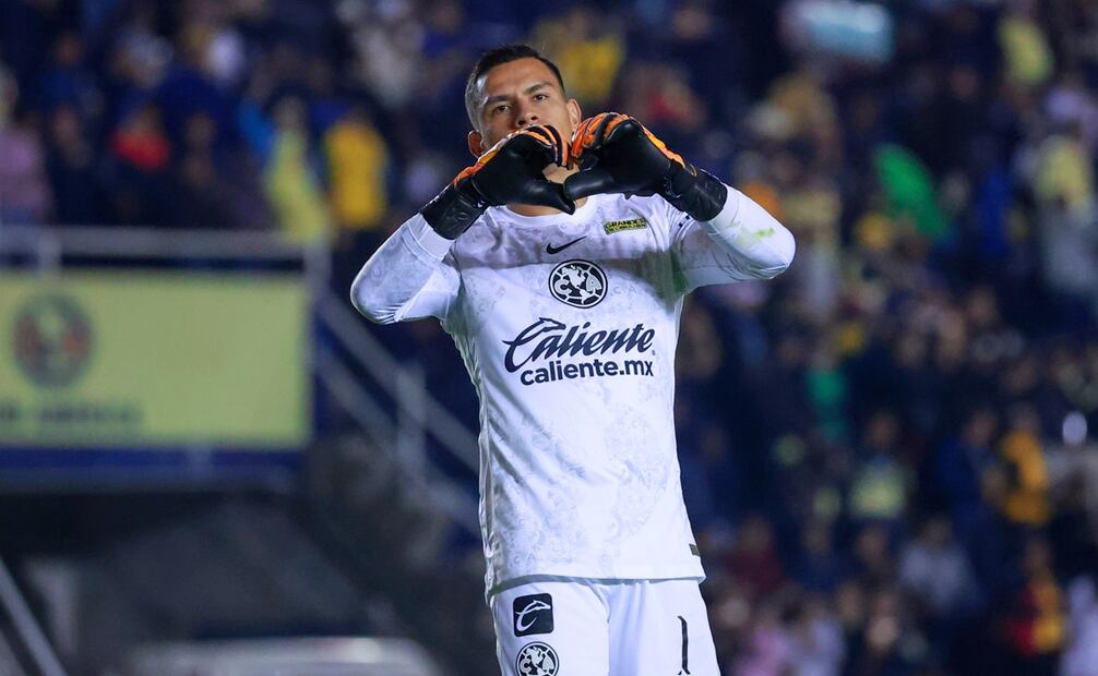 Luis Ángel Malagón en festejo de gol, durante el Apertura 2024 con el América - Foto: Imago7