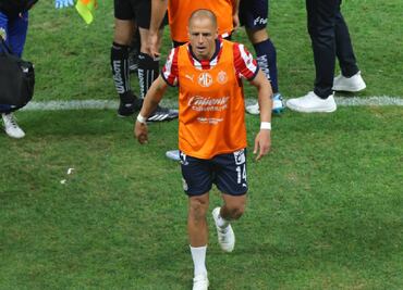 Chicharito Hernández le dijo esto al árbitro previo a su expulsión ‘Malinchistas de mierd...’