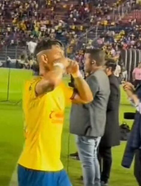Chote hizo el gesto de llorones. Foto: Especial.