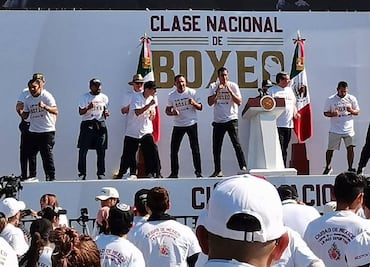 Así se vivió la Clase Nacional de Boxeo con leyendas del pugilismo en el Zócalo de la CDMX