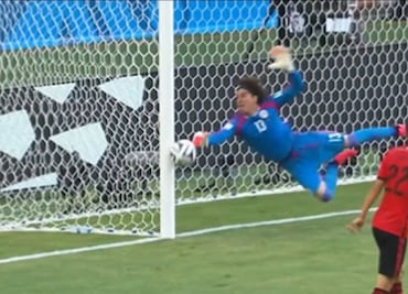 Guillermo Ochoa y la atajada a Neymar que compararon con la de Gordon Banks a Pelé