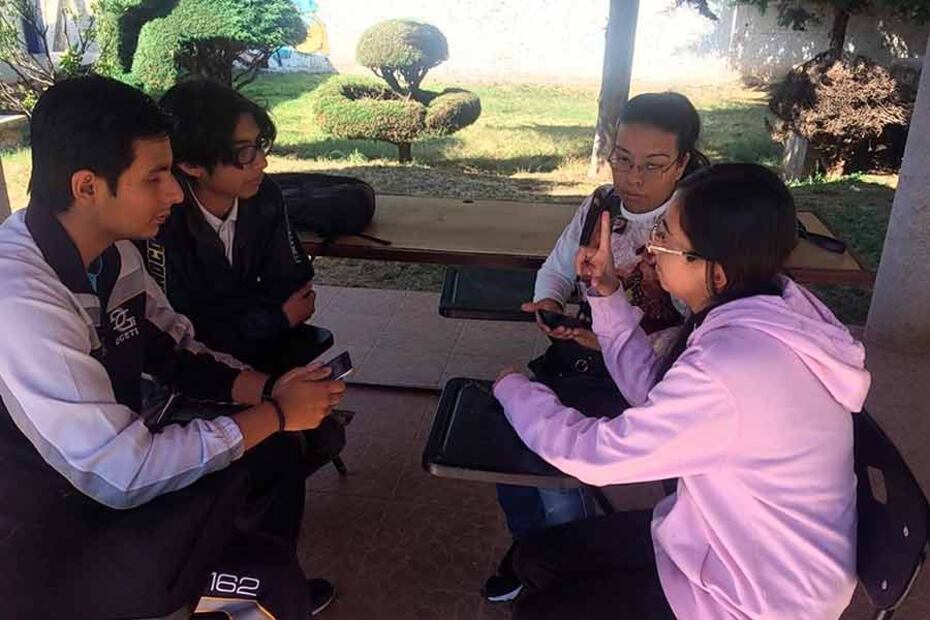 Estudiantes del Tec crean app para que personas sordas se comuniquen más fácil