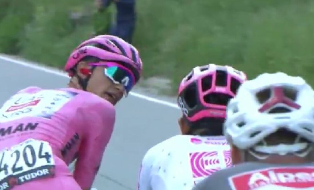 Isaac del Toro durante el Giro de Italia Foto: Capturas