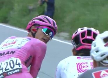 Richard Carapaz rompió su relación con Isaac del Toro: “Perdió el Giro de Italia por no saber correr”