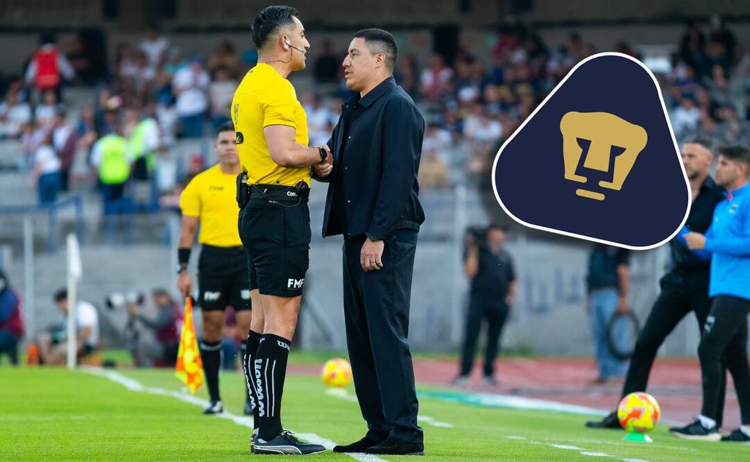 El árbitro Ismael Rosario López Peñuelas charla con Efraín Juárez durante el partido entre Pumas y Rayados. FOTO: Imago7