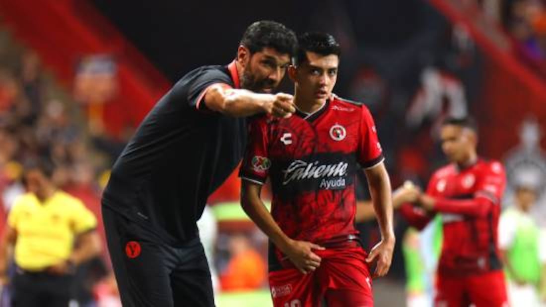 El Loco Abreu reveló el compromiso que tiene Gilberto Mora con su carrera. Foto: Imago7