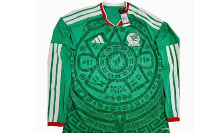 Así se ve la playera de manga larga de México para el Mundial 2026