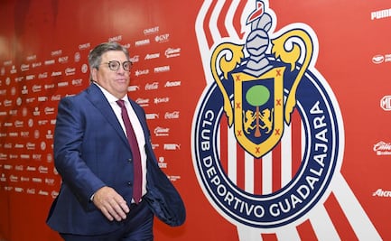 El Piojo Herrera levanta la mano para ser el entrenador de las Chivas