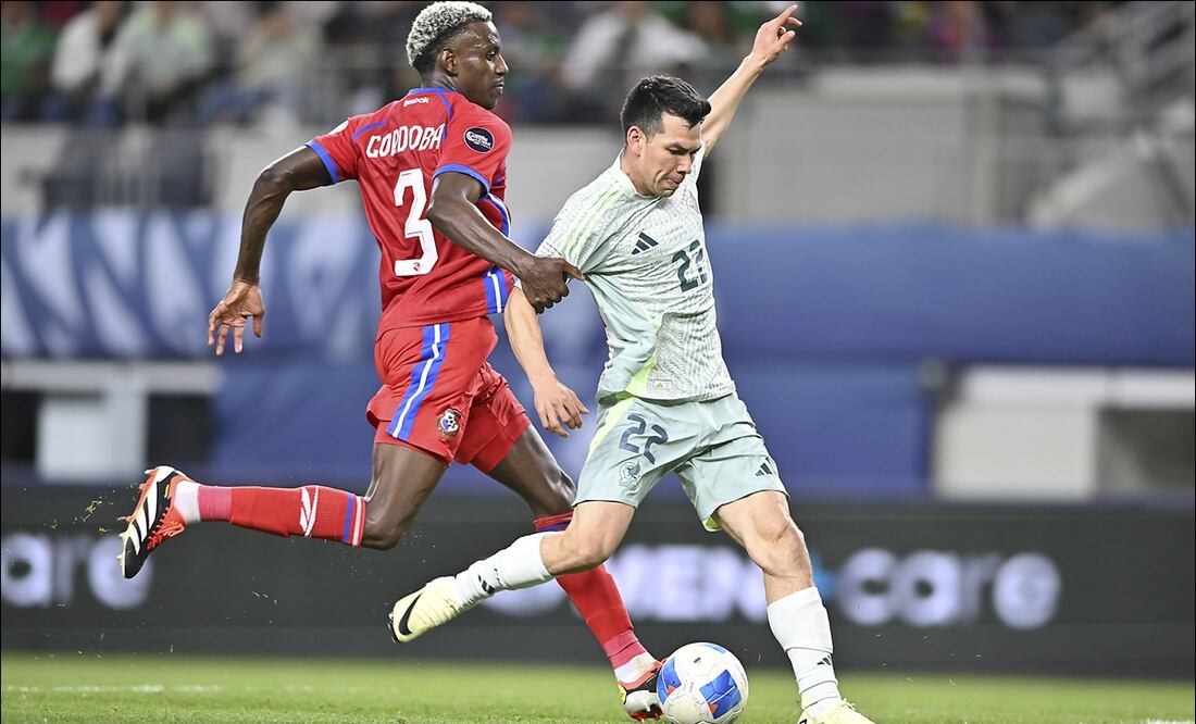 Hirving Lozano saca un disparo durante un partido de la Selección Mexicana. FOTO: Imago7