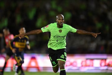 Los Bravos hunden a Tigres con triunfo en la frontera