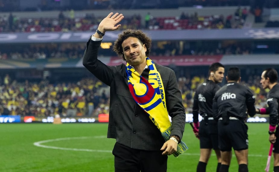 Guillermo Ochoa en su homenaje esta tarde en el Estadio Banorte / Foto: Imago7