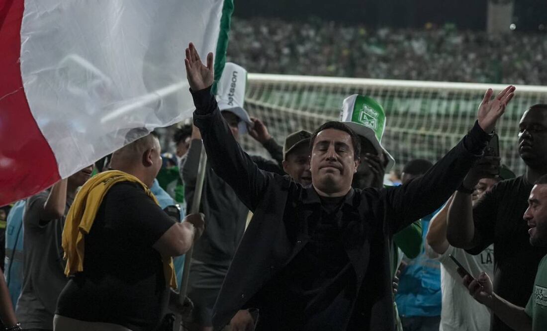 Efraín agradeció a toda la afición por el apoyo en la obtención del doblete. Foto: Imago7.