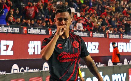 Efraín Álvarez se convierte en el primer fichaje de Chivas para el Apertura 2025