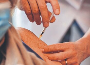 ¿Cuánto tiempo debe esperar un paciente Covid-19 para vacunarse?