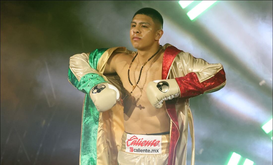 El mexicano Jaime Munguía se impuso al francés Bruno Surace. FOTO: AFP