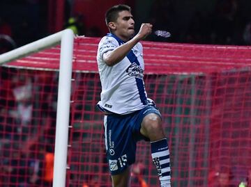 Pumas le ganó a Chivas y se queda con Guillermo Martínez