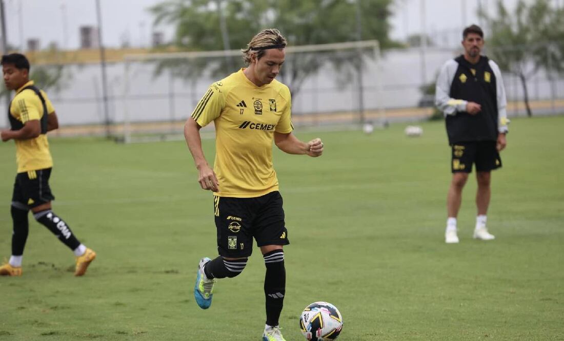 Sebastián Córdova fue regañado en el entrenamiento de Tigres por su falta de intensidad. Foto: @TigresOficial