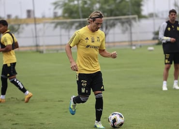 Sebastián Córdova recibió un fuerte regaño en el entrenamiento de Tigres: "Llegas tarde a todo"
