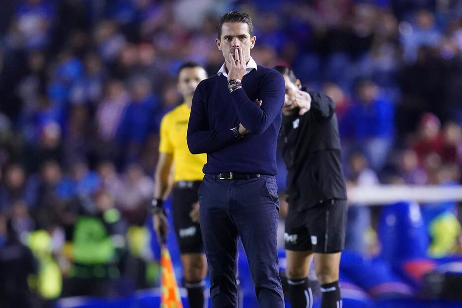 Fernando Gago, durante el partido correspondiente a la jornada 9 del torneo Apertura 2024 Cruz Azul y Chivas. FOTO: Imago7