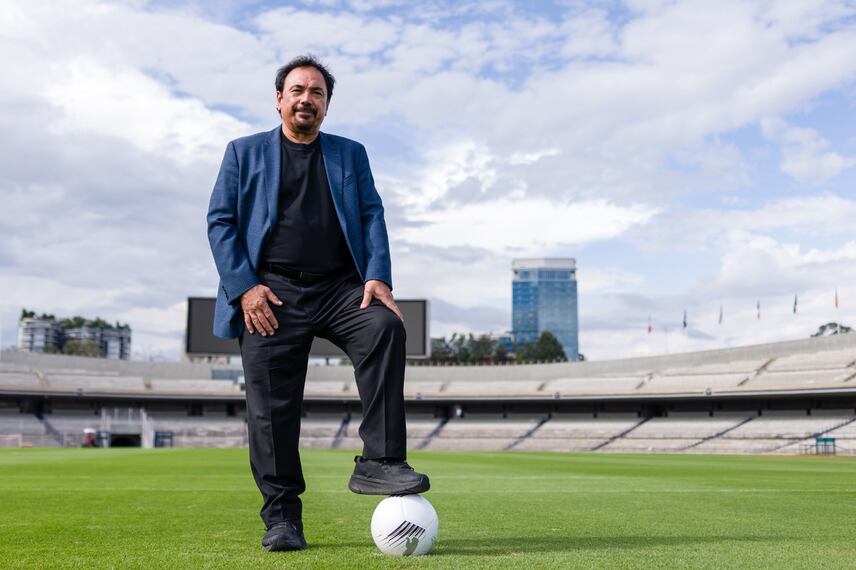 Hugo Sánchez en el Estadio Olímpico Universitario / Foto: Cortesía Pumas