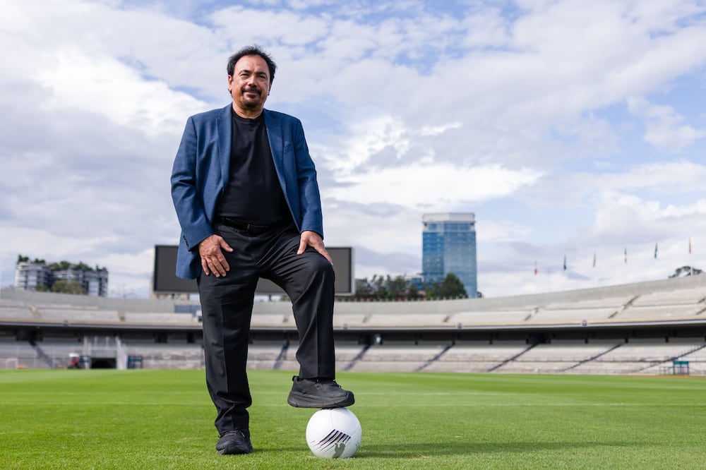 Hugo Sánchez en el Estadio Olímpico Universitario / Foto: Cortesía Pumas