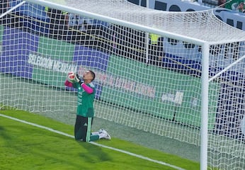 Afición de Torreón abuchea a Tala Rangel cada que toca el balón; querían a Acevedo de titular