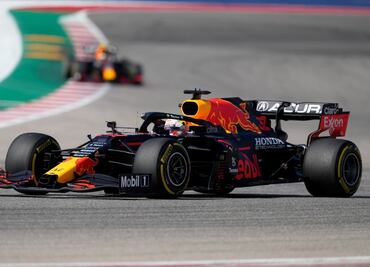 Checo Pérez "le sale caro" a Red Bull; esto gasta la escudería en reparaciones a los choques del mexicano